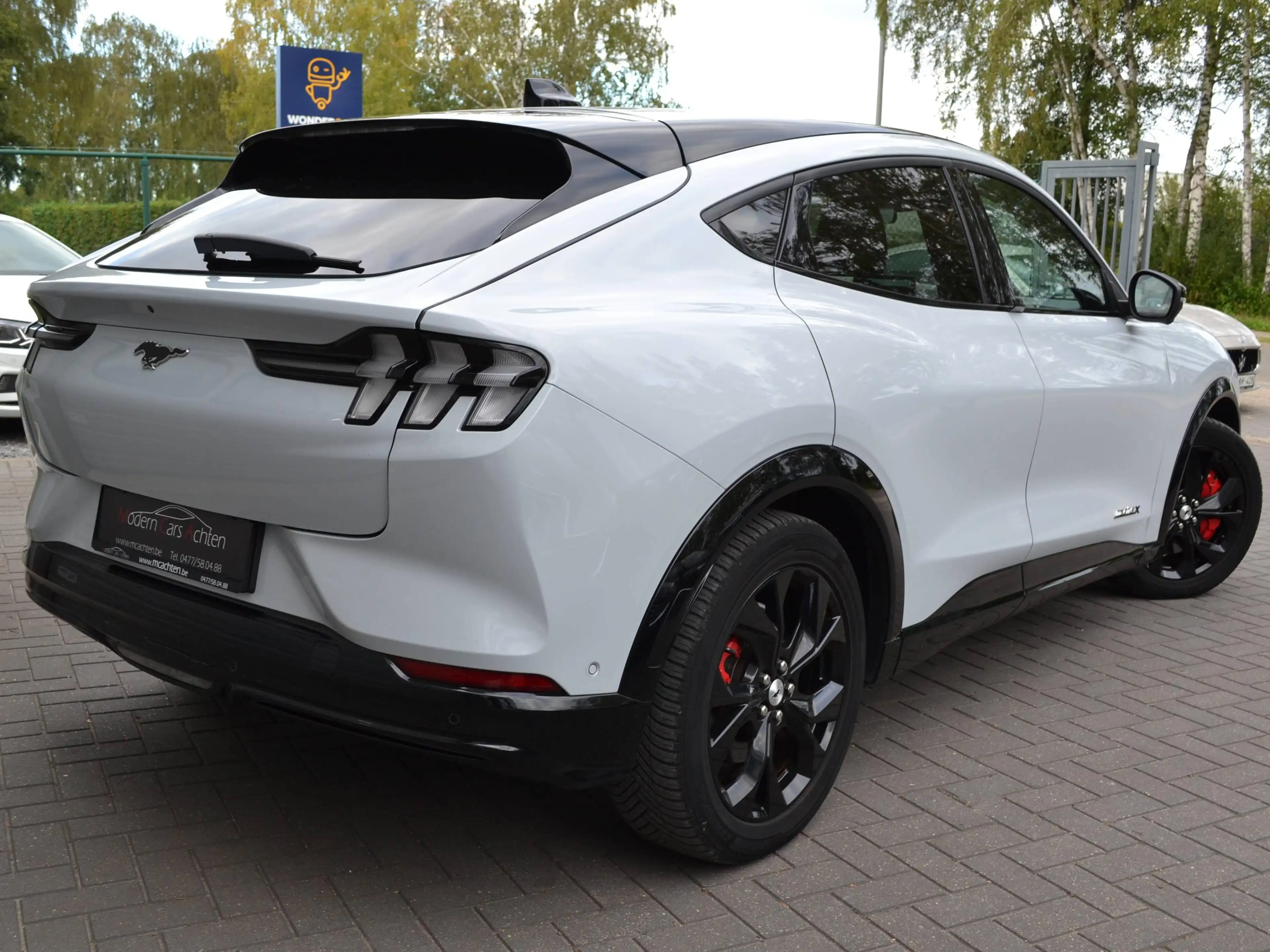 Ford Mustang Mach-E Mustang Mach-E 99 kWh AWD Extended Range — photo 2