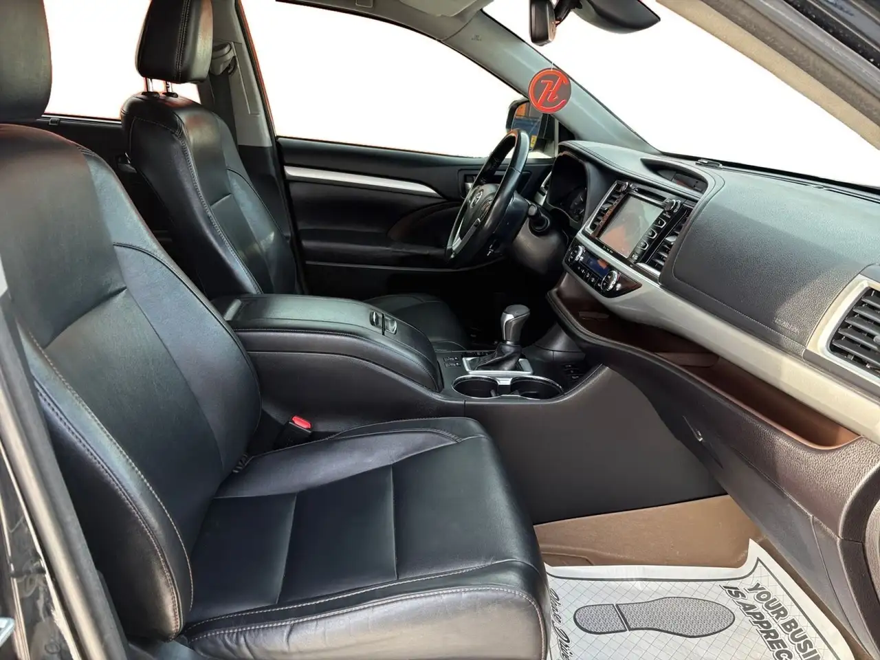 Toyota Highlander снимка Toyota Highlander