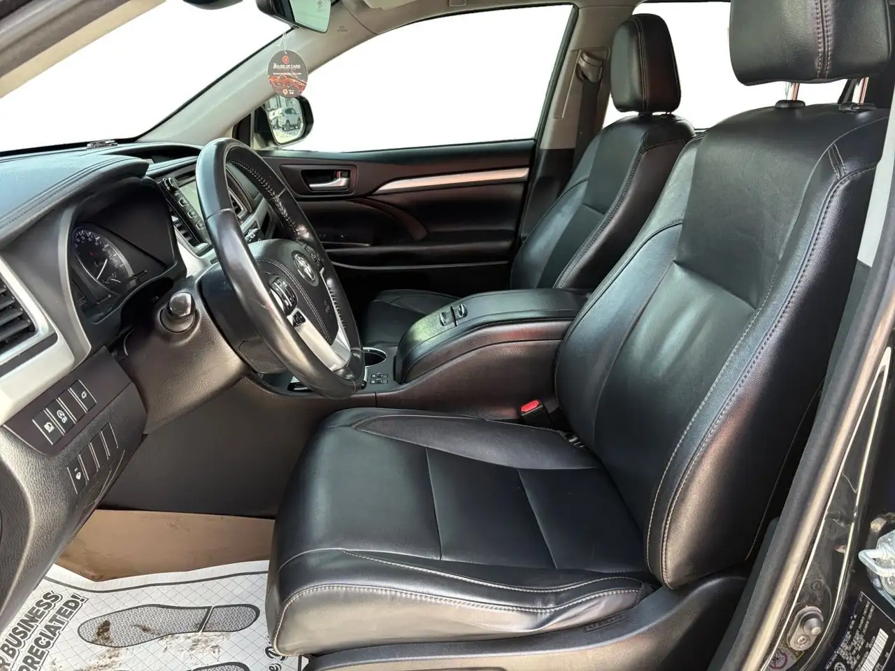 Toyota Highlander снимка Toyota Highlander