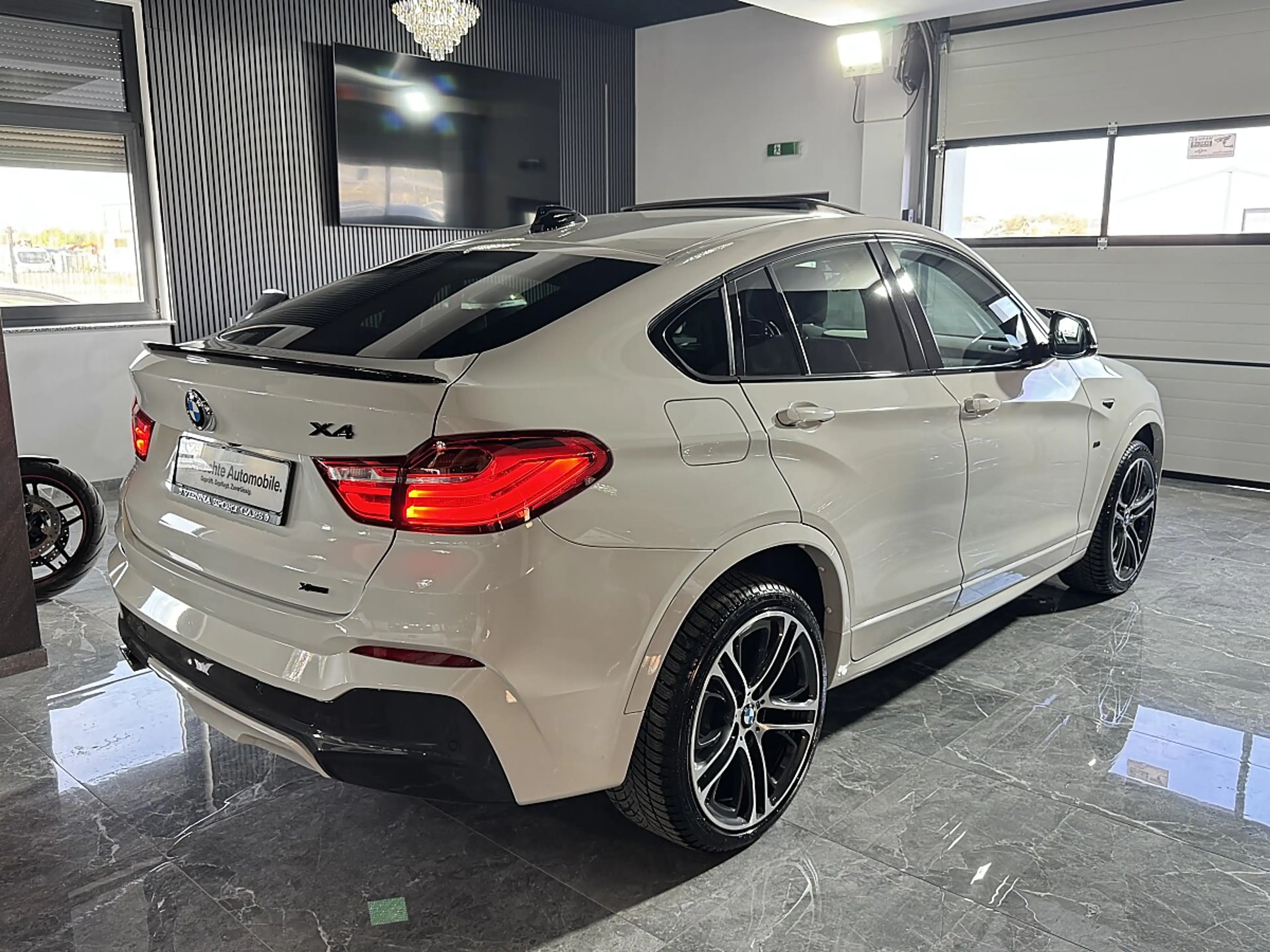 BMW X4 xDrive 20d Aut.*M-Paket*Wenig-KM* — photo 9