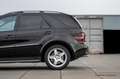 Mercedes-Benz ML 63 AMG | 66.000KM | 2nd Owner | Tow Hitch | Sunroof | Har Negro - thumbnail 26