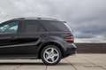 Mercedes-Benz ML 63 AMG | 66.000KM | 2nd Owner | Tow Hitch | Sunroof | Har Negro - thumbnail 24