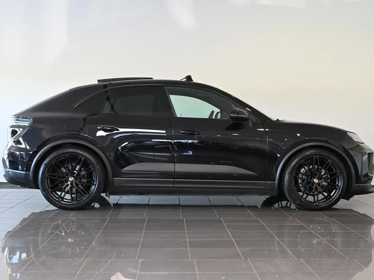 Porsche Macan 4 408CV TETTO/SOSPENSIONI/CERCHI 22/ FULL OPTIONAL Nero - 2
