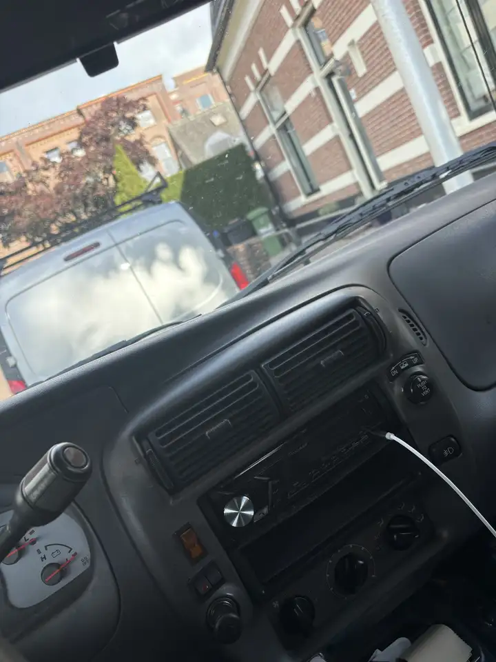 Ford Explorer 4.0 L V6, foto 5