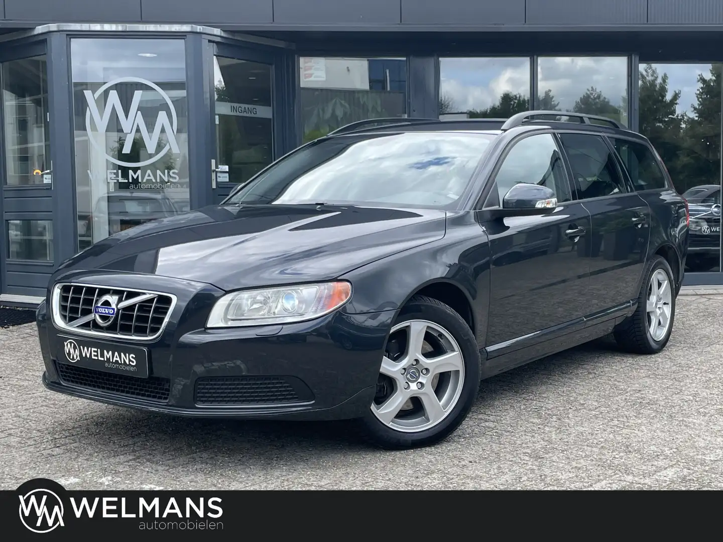 Volvo V70 2.5T Momentum 231 pk Youngtimer per dec | Xenon | Grijs - 1