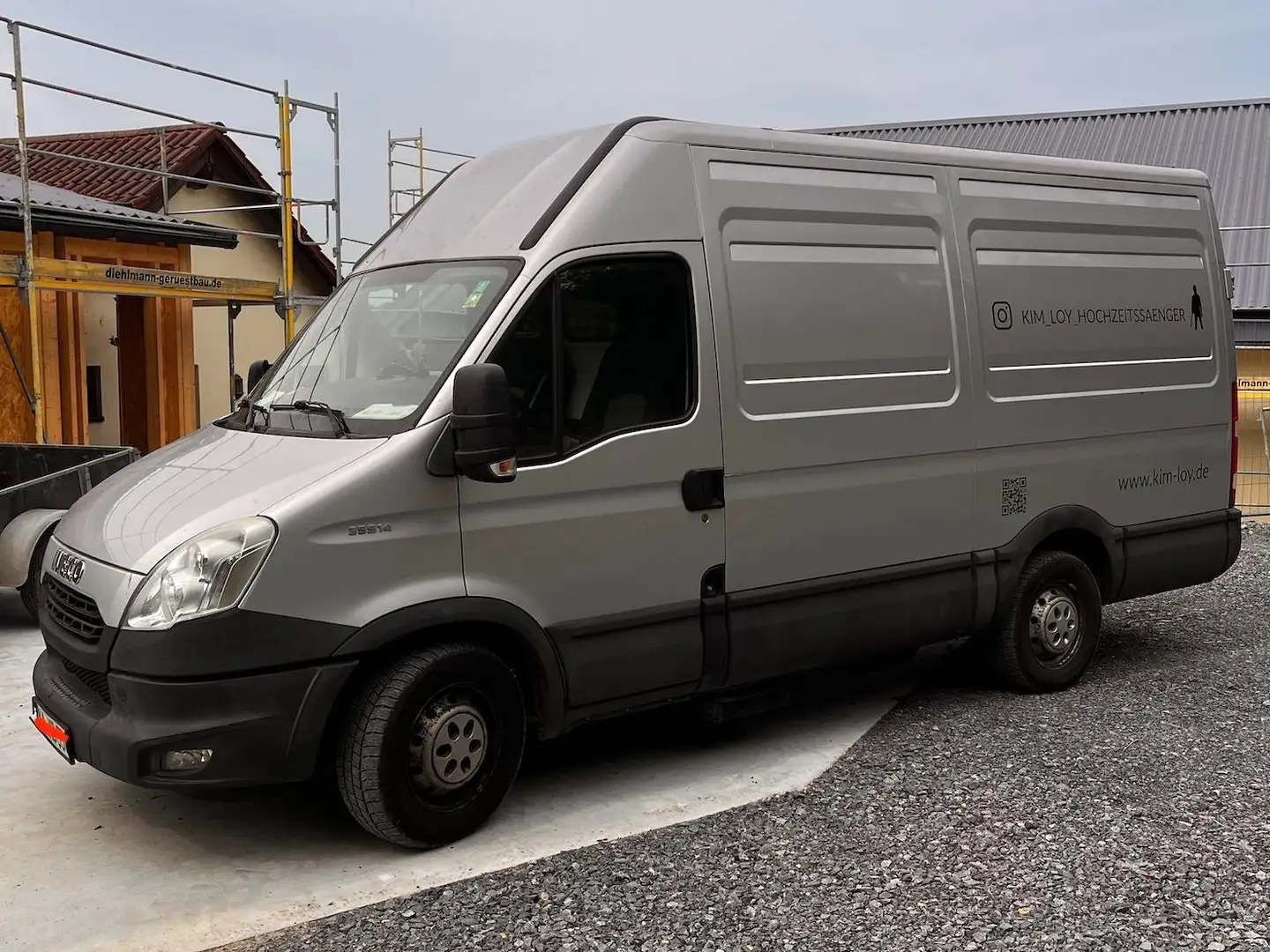 Iveco Daily Einsatzbereit: Transporter(CNG) mit Rückfenster Silber - 1