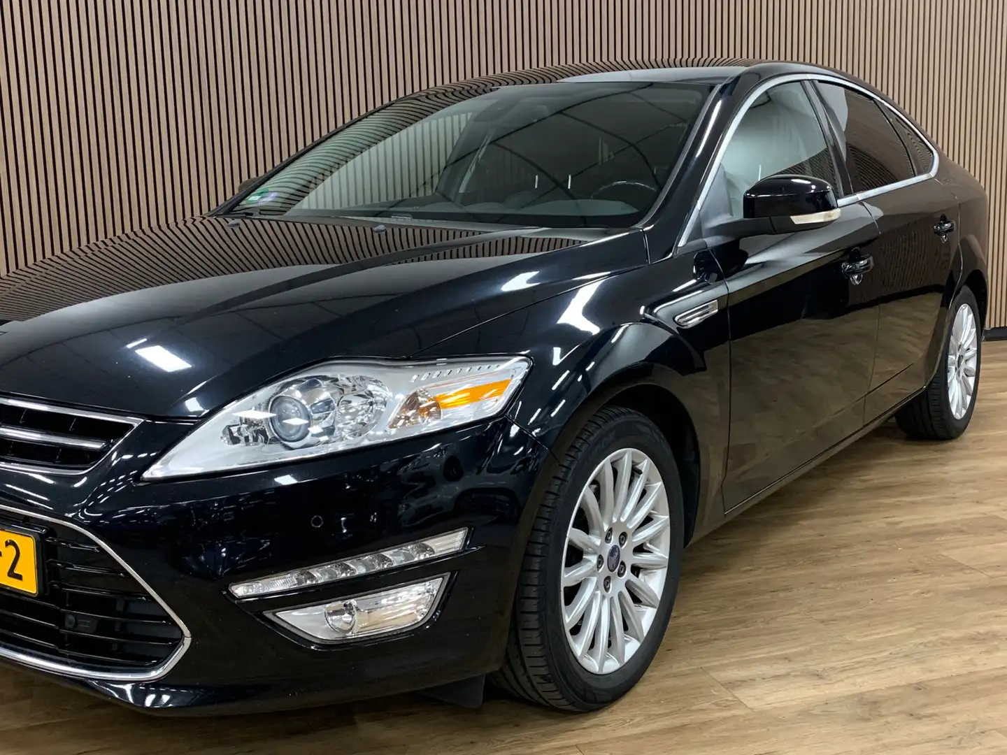 Ford Mondeo 1.6 EcoBoost Titanium"|Navigatie|Climate Control| Zwart - 2