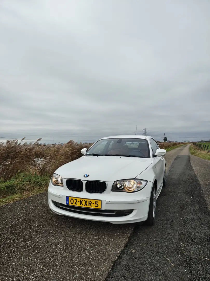 BMW 116 1-serie 116i Business Line Style LEDER BEKLEDING - Weiß - 2