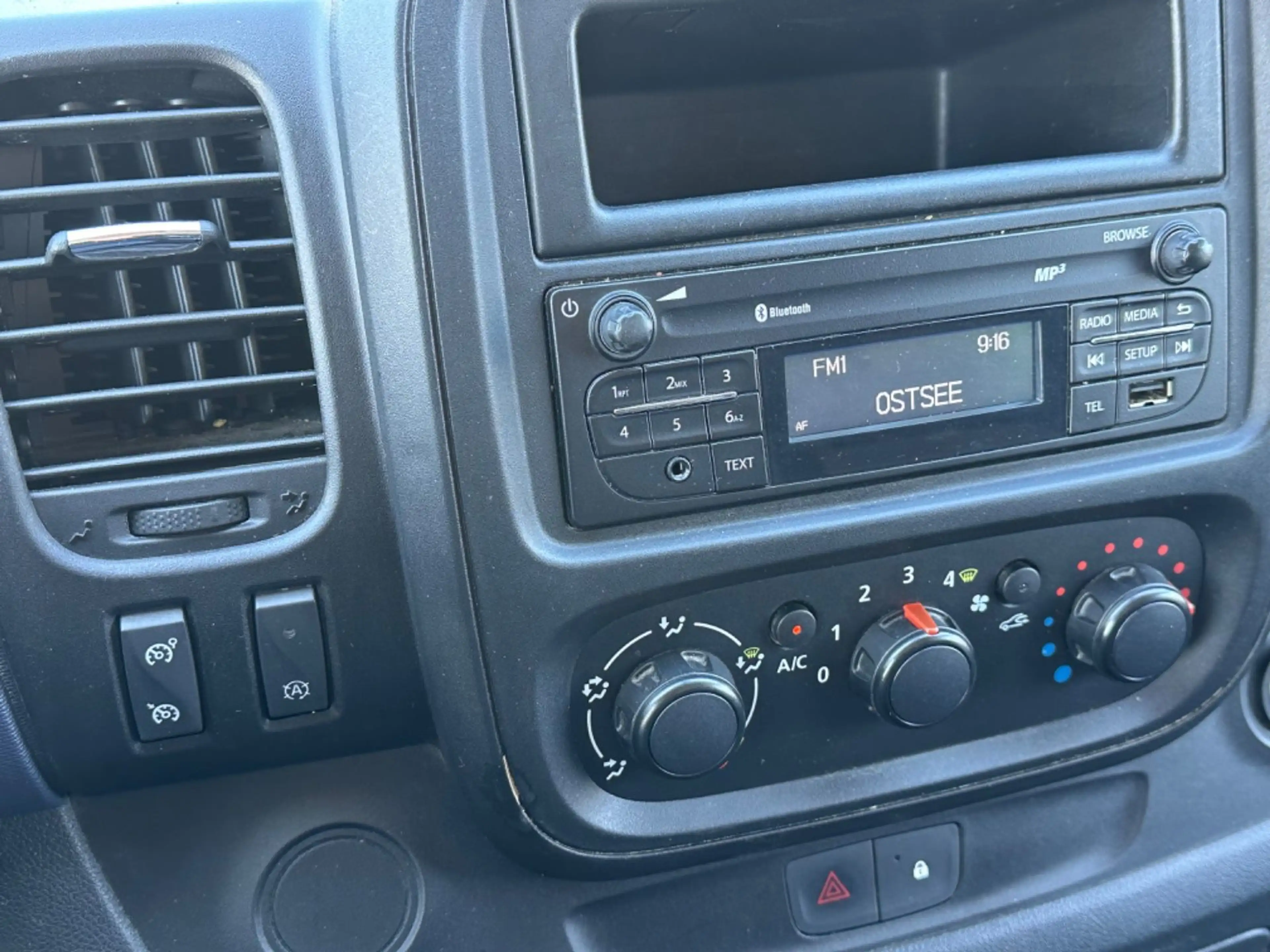 Opel Vivaro B Kombi Kasten L1H1  2,9t KLIMA  TEMPOMAT — photo 10