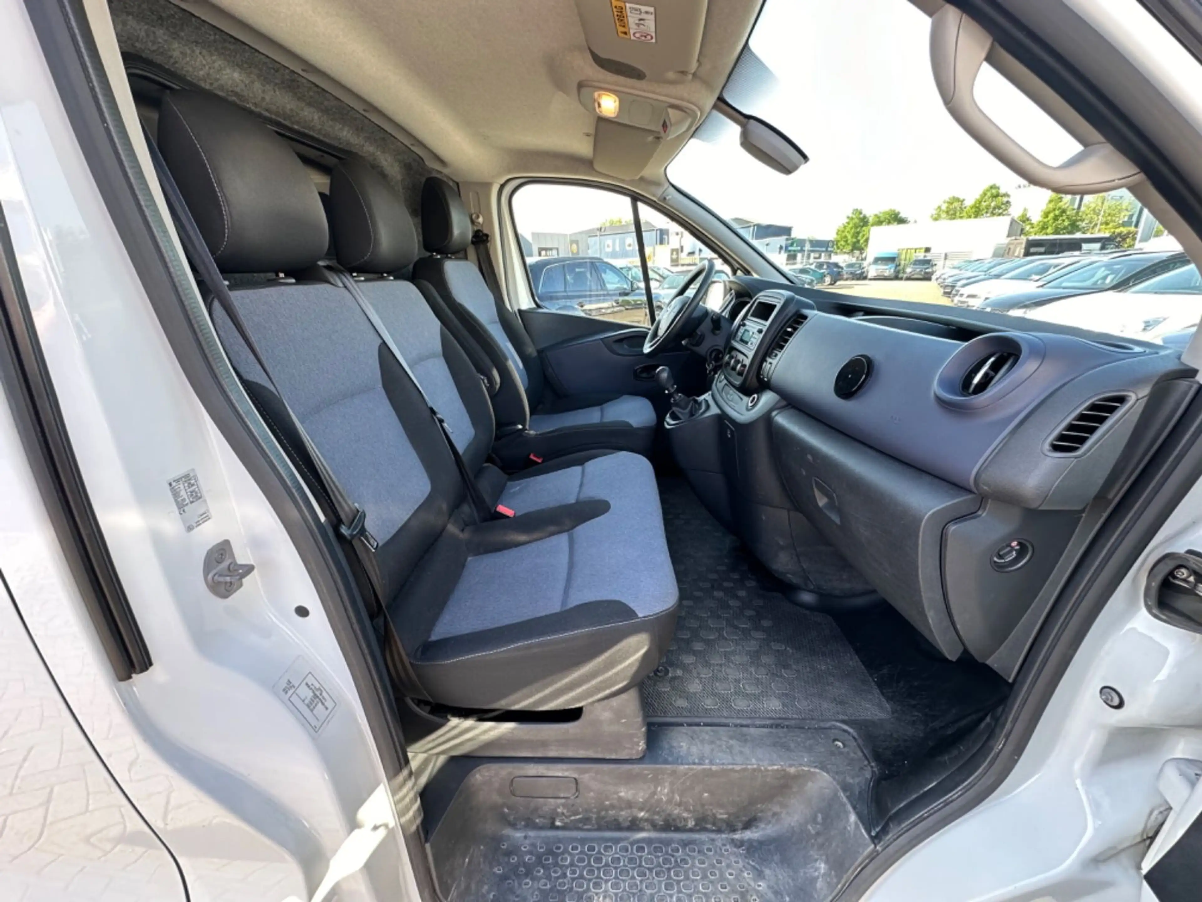 Opel Vivaro B Kombi Kasten L1H1  2,9t KLIMA  TEMPOMAT — photo 14