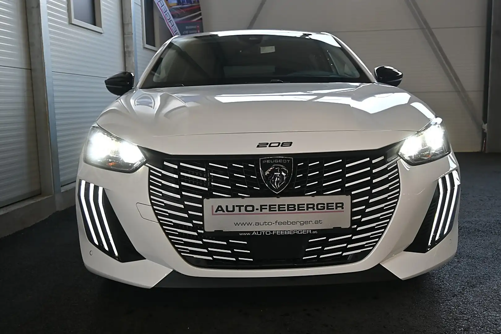 Peugeot 208 Allure 1,2 i PureTech 100 LED, NAVI/APP, Tempom... Weiß - 2