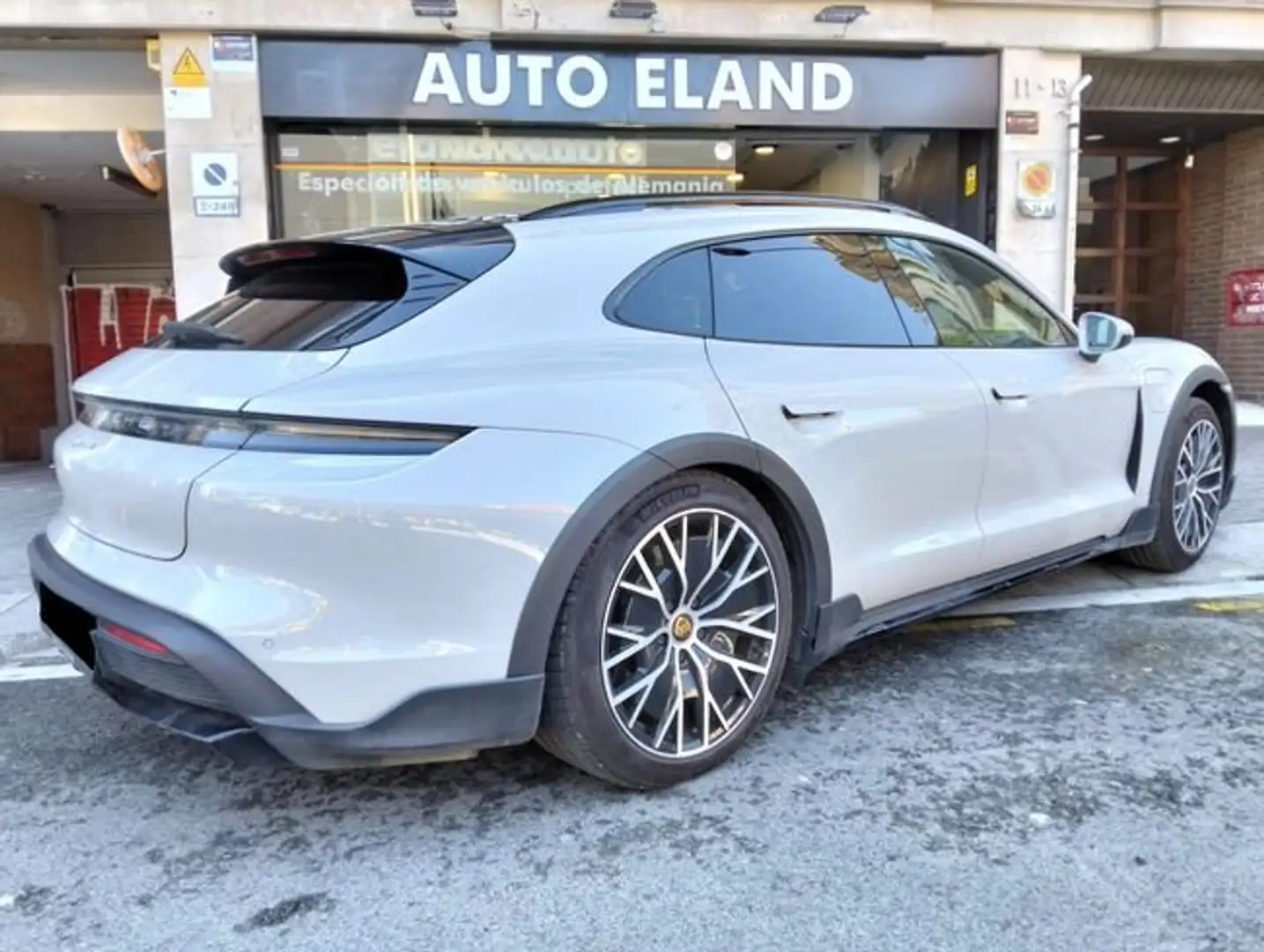 Porsche Taycan 4 Cross Turismo Gris - 1