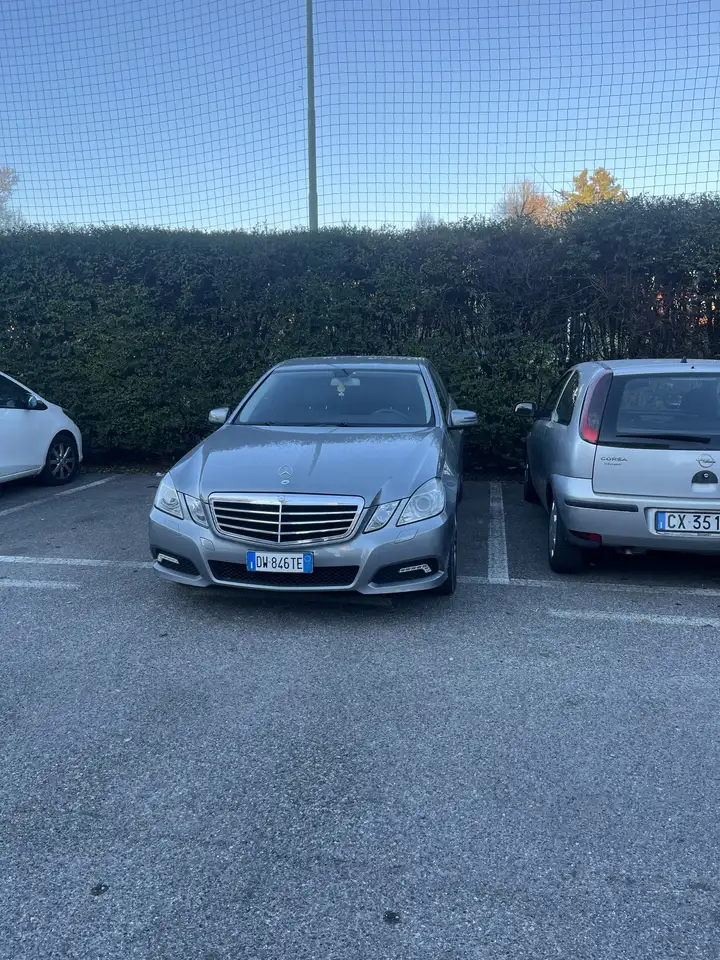 Mercedes-Benz E 220