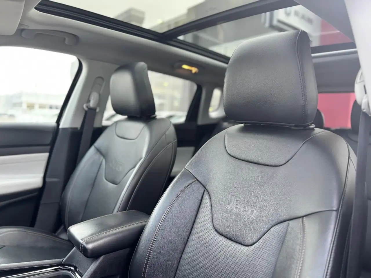 Jeep Compass снимка Jeep Compass