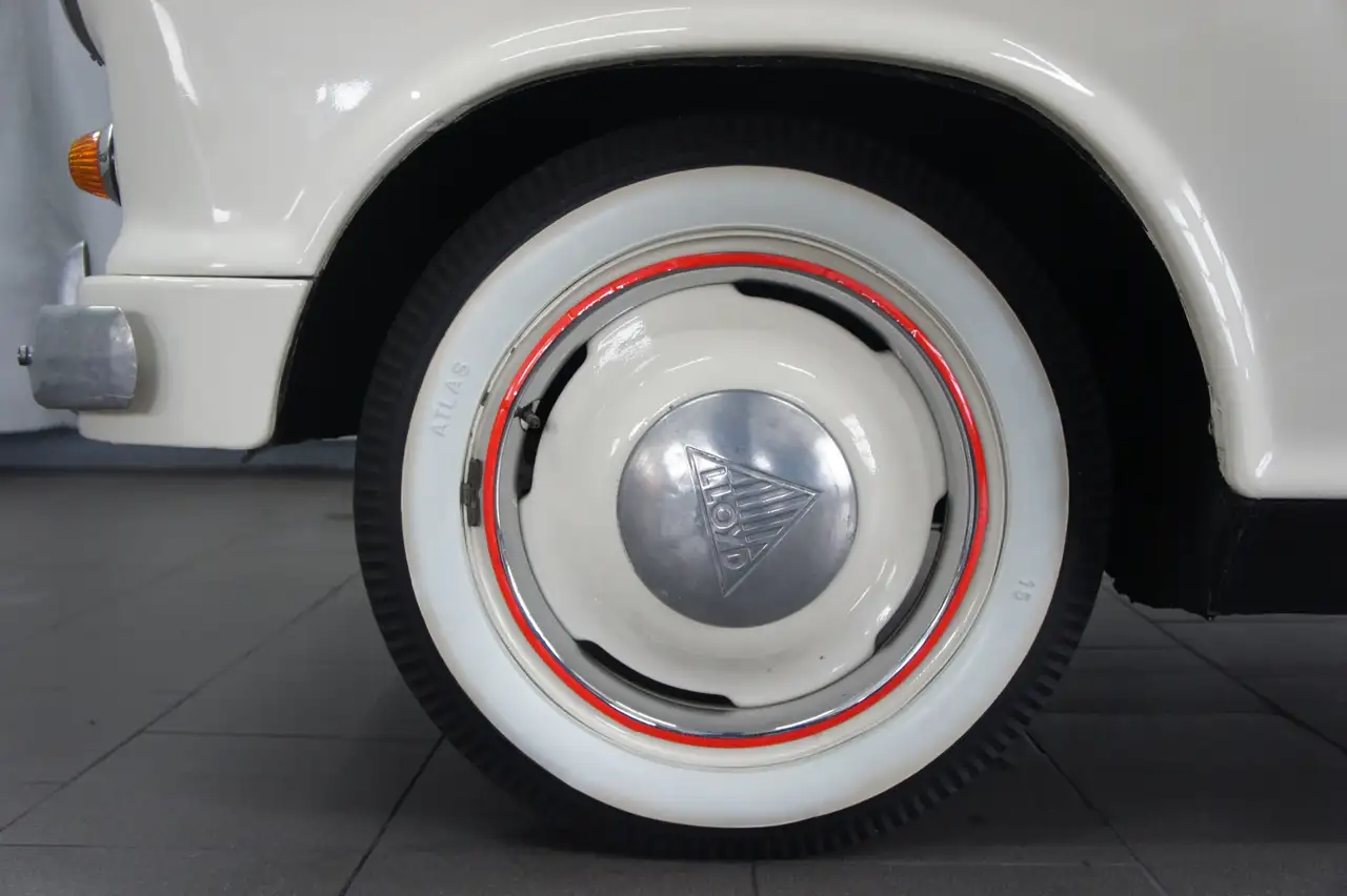 Borgward inclusive originaler Spezialwerkzeuge mit Wandhal, foto 9