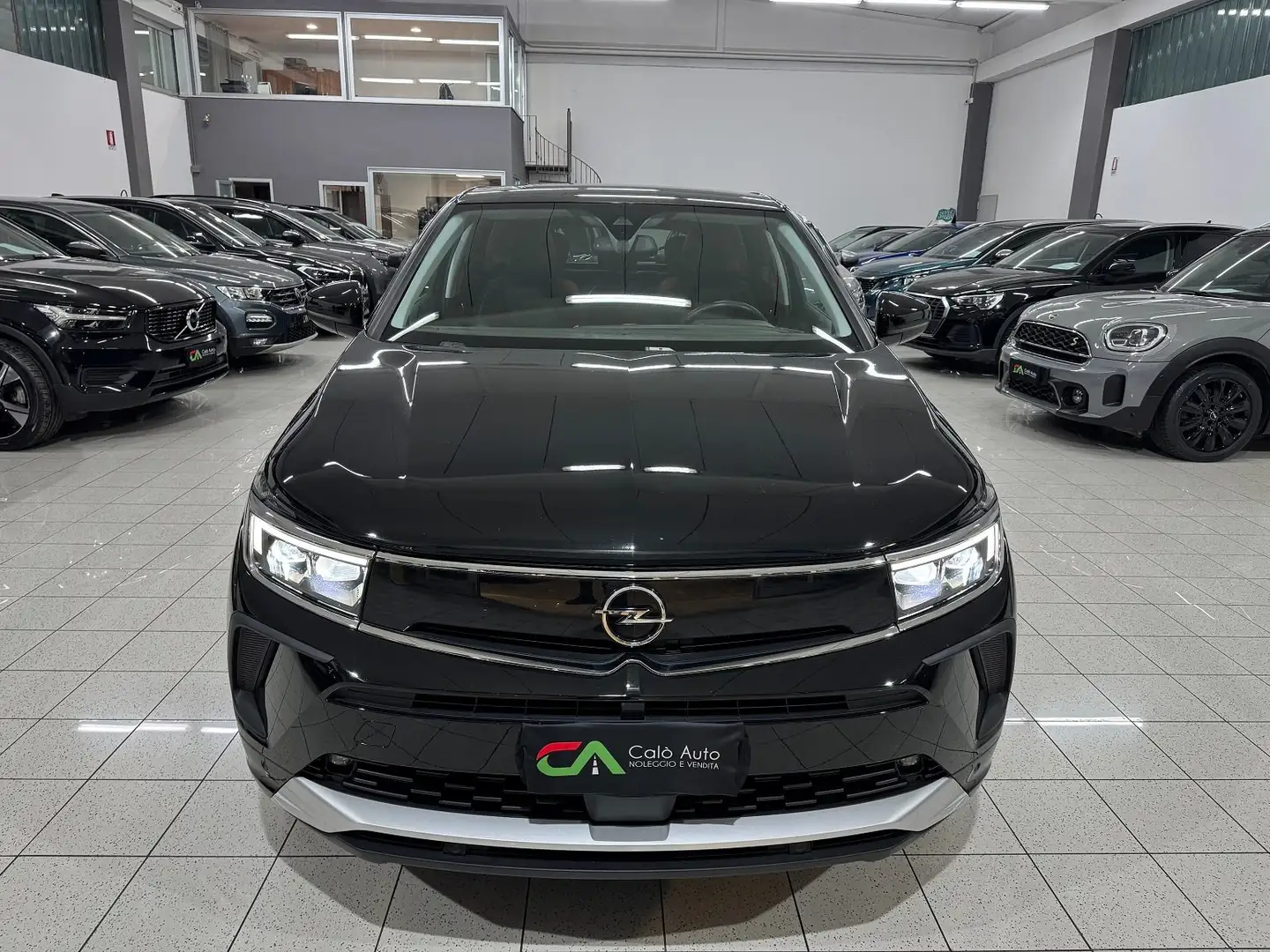 Opel Grandland X 1.5d EAT8 Elegance FUL LED VETRI SCURI PARI NUOVO Nero - 2