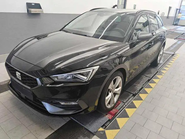 SEAT Leon Sportstourer FR 33'km 1. Hd AHK