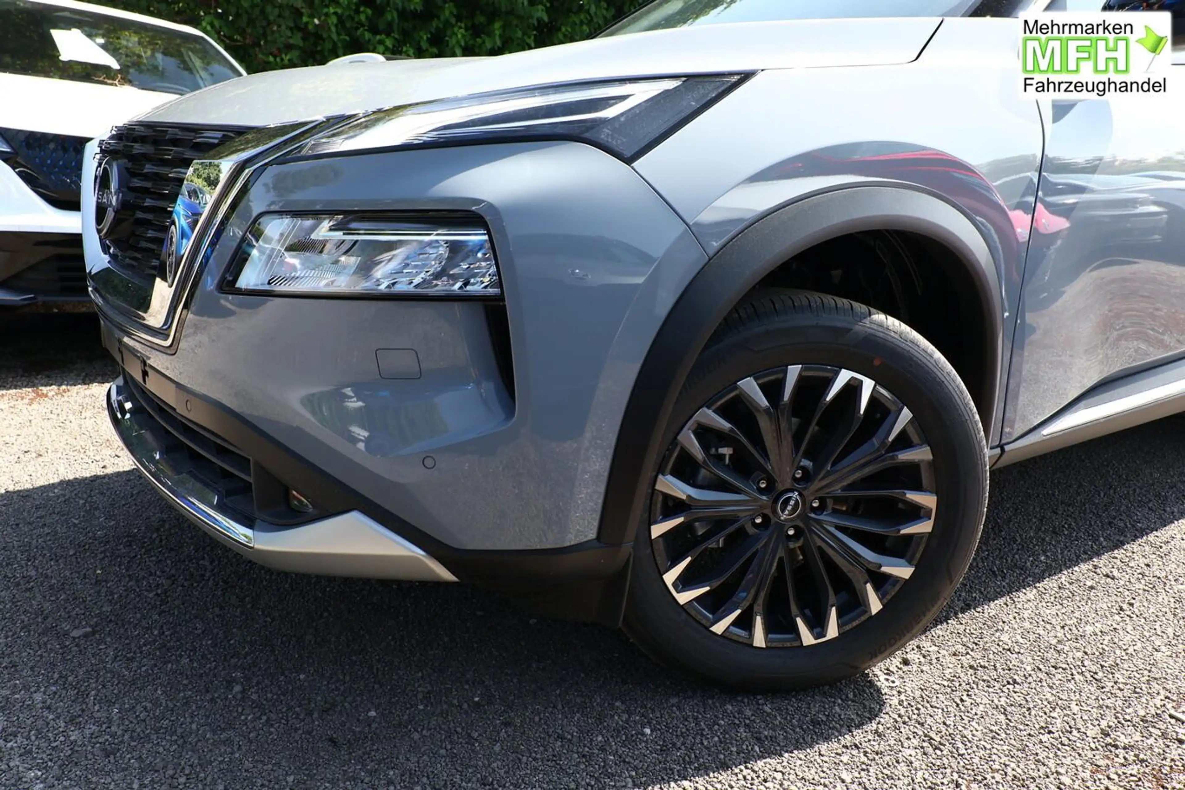 Nissan X-Trail Tekna Pano 4xSHZ HUD PrivG LED 360° Nav 120 kW ... — photo 4