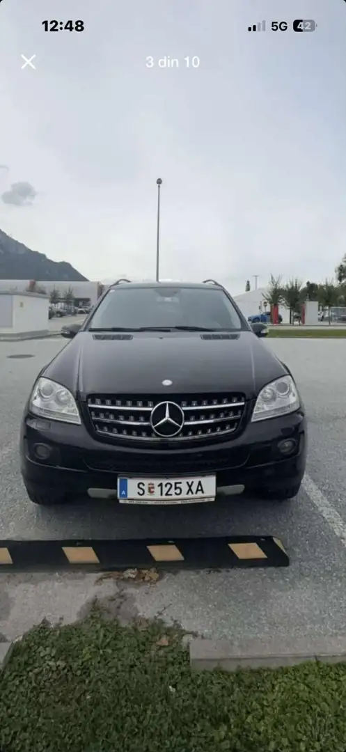 Mercedes-Benz 320 - 1