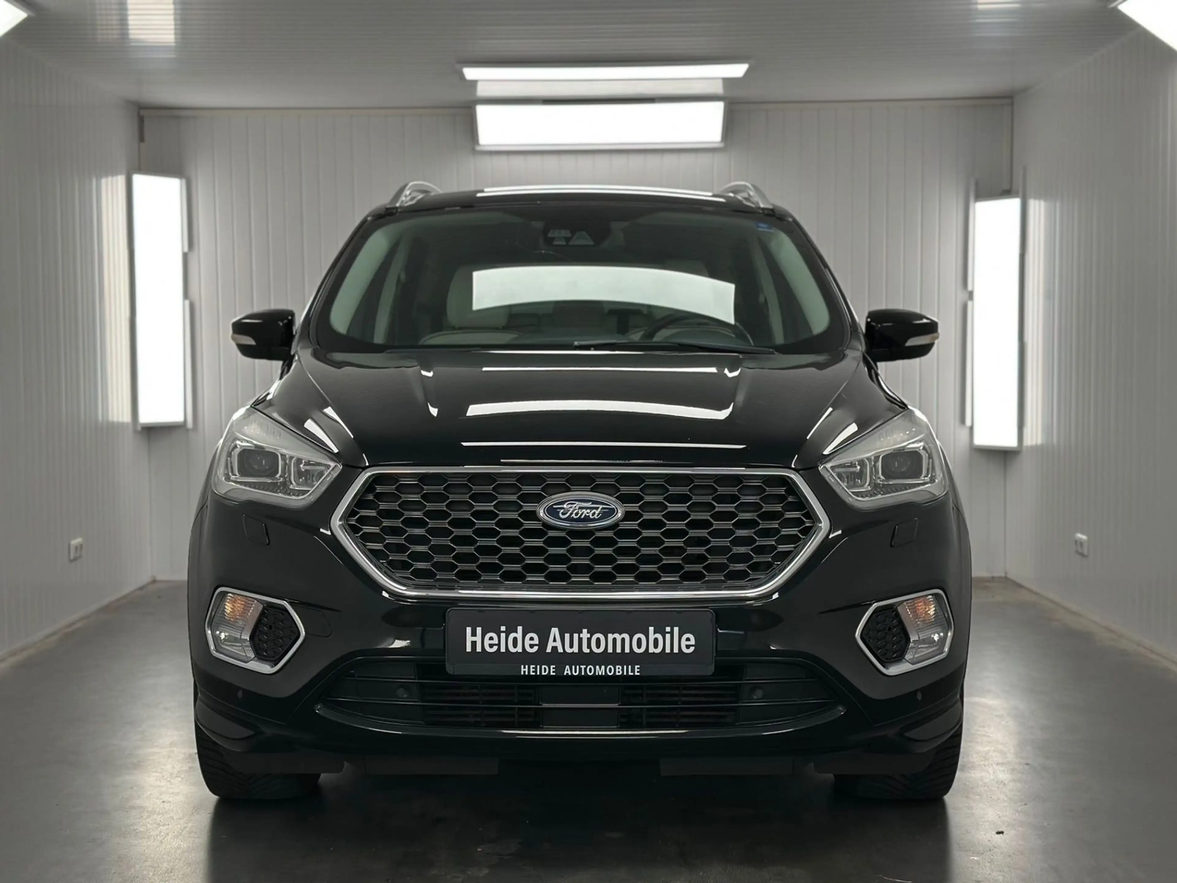 Ford Kuga 2.0 TDCi Vignale 4x4 AHK ACC KAMERA — photo 2
