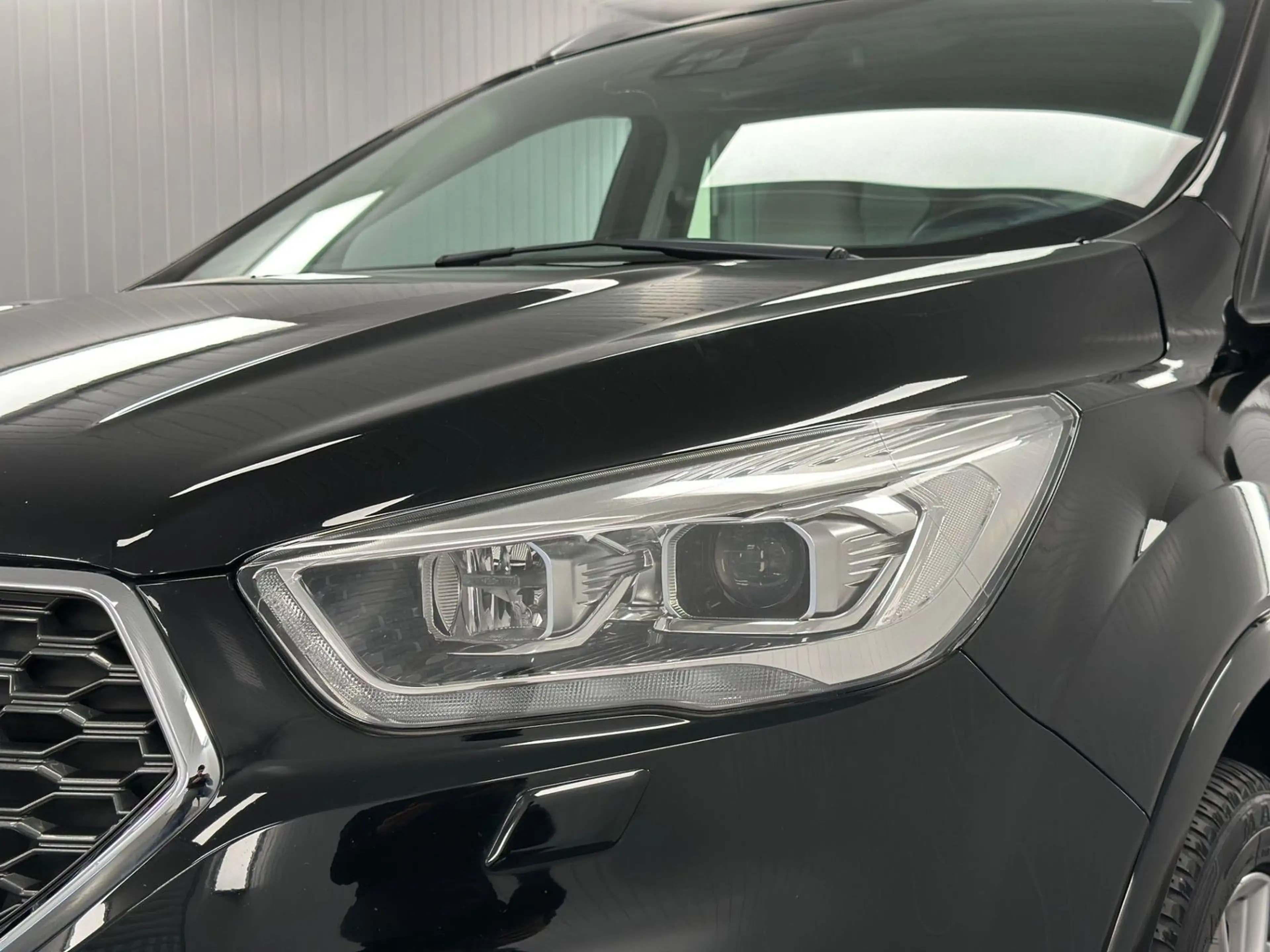 Ford Kuga 2.0 TDCi Vignale 4x4 AHK ACC KAMERA — photo 5