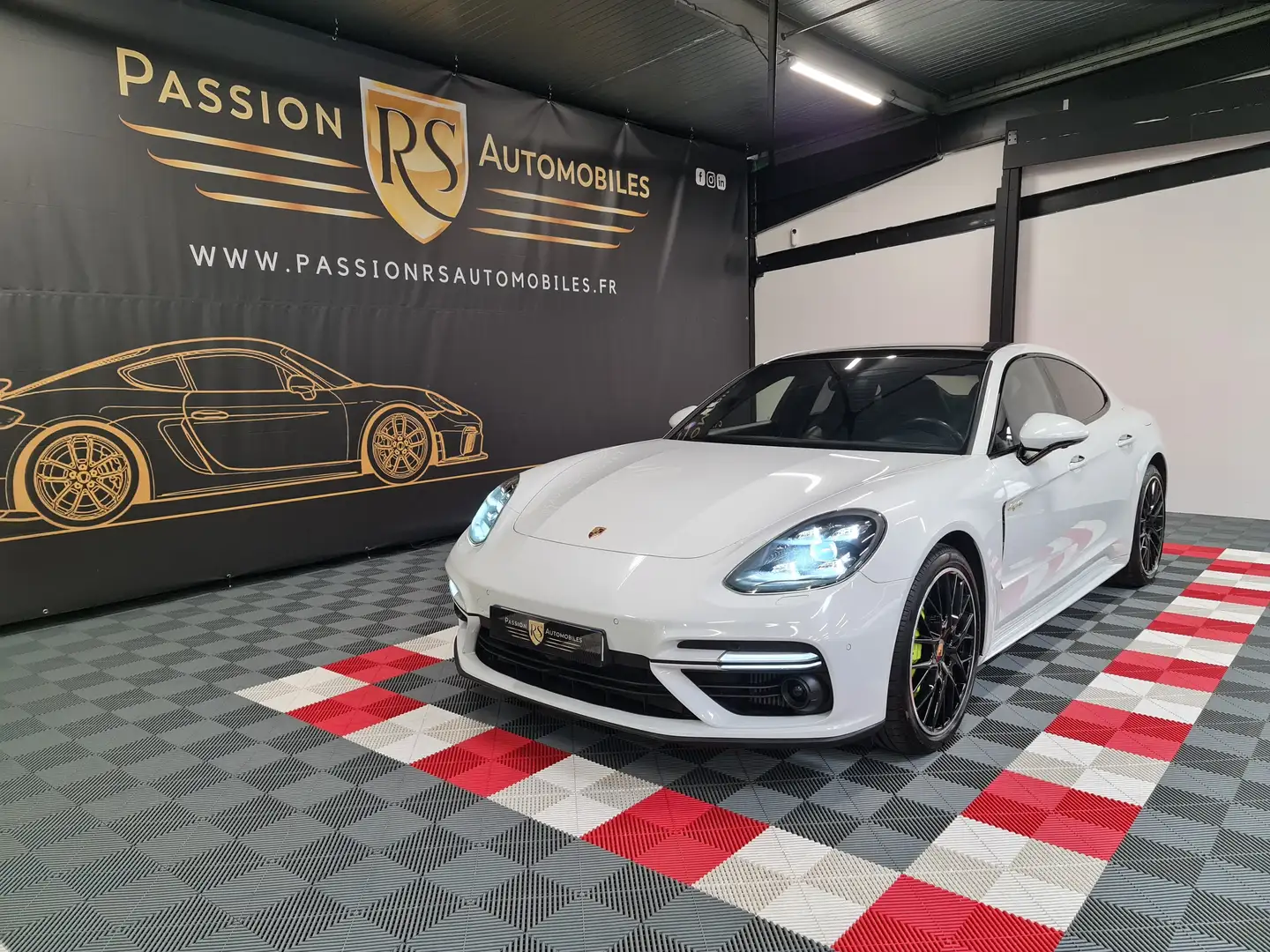 Porsche Panamera PORSCHE PANAMERA TURBO S E-HYBRID 4.0L V8 680 CH Wit - 1