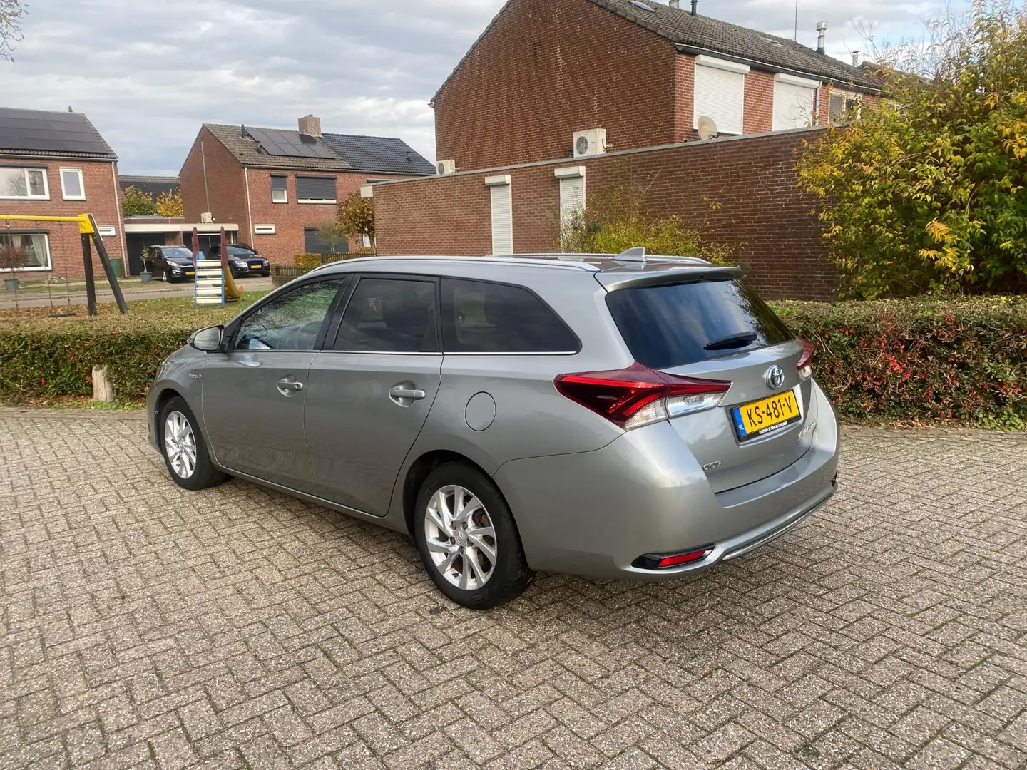 Toyota Auris Touring Sports 1.8 Hybrid Trend (NIEUWE APK ) Gris - 2