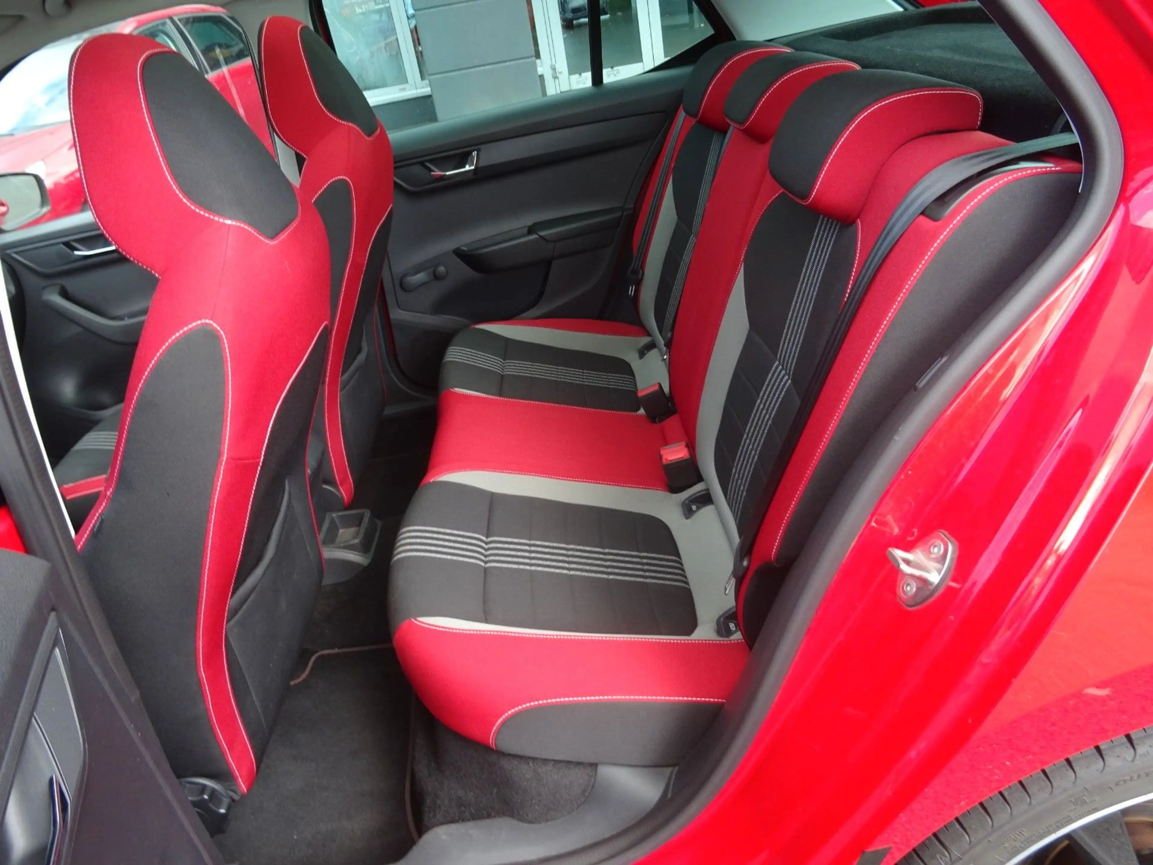 Skoda Fabia Monte Carlo Panorama Dach — photo 10