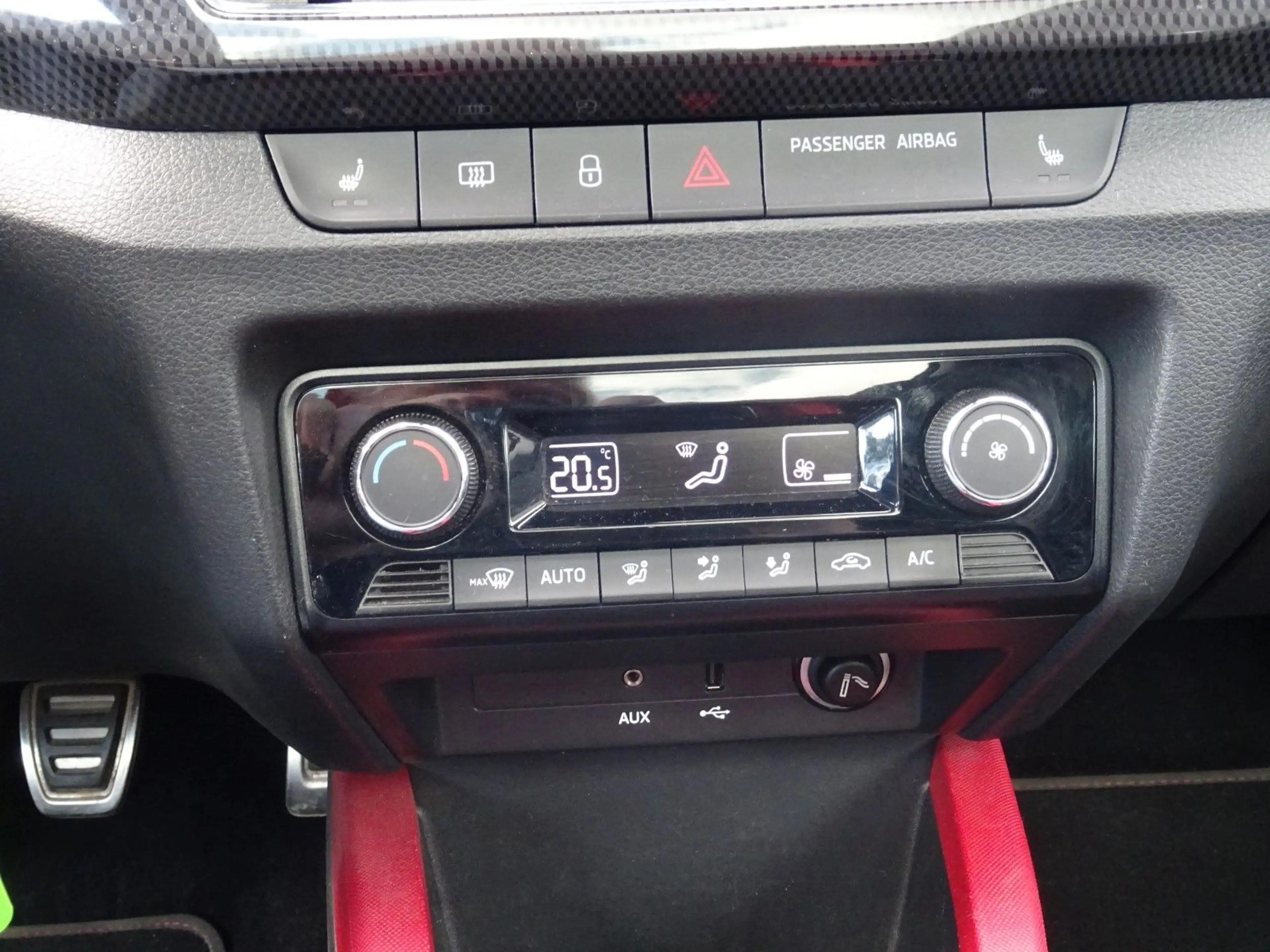 Skoda Fabia Monte Carlo Panorama Dach — photo 14