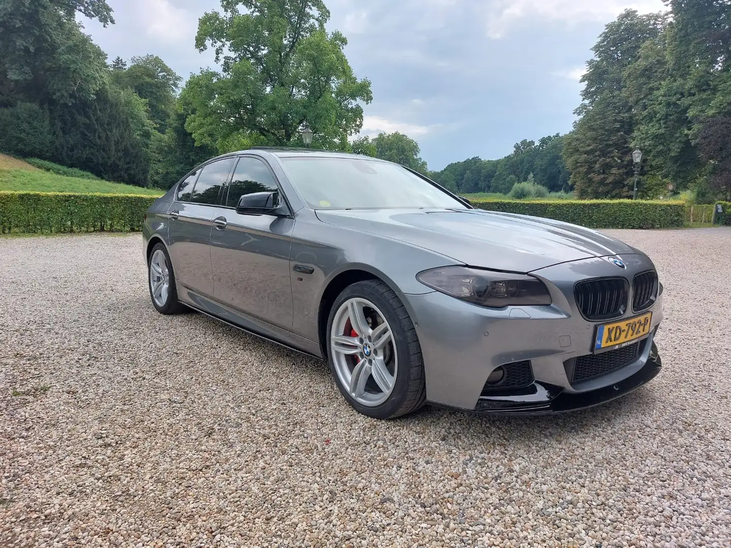 BMW 535 BMW 535xd High Executive Grijs - 1