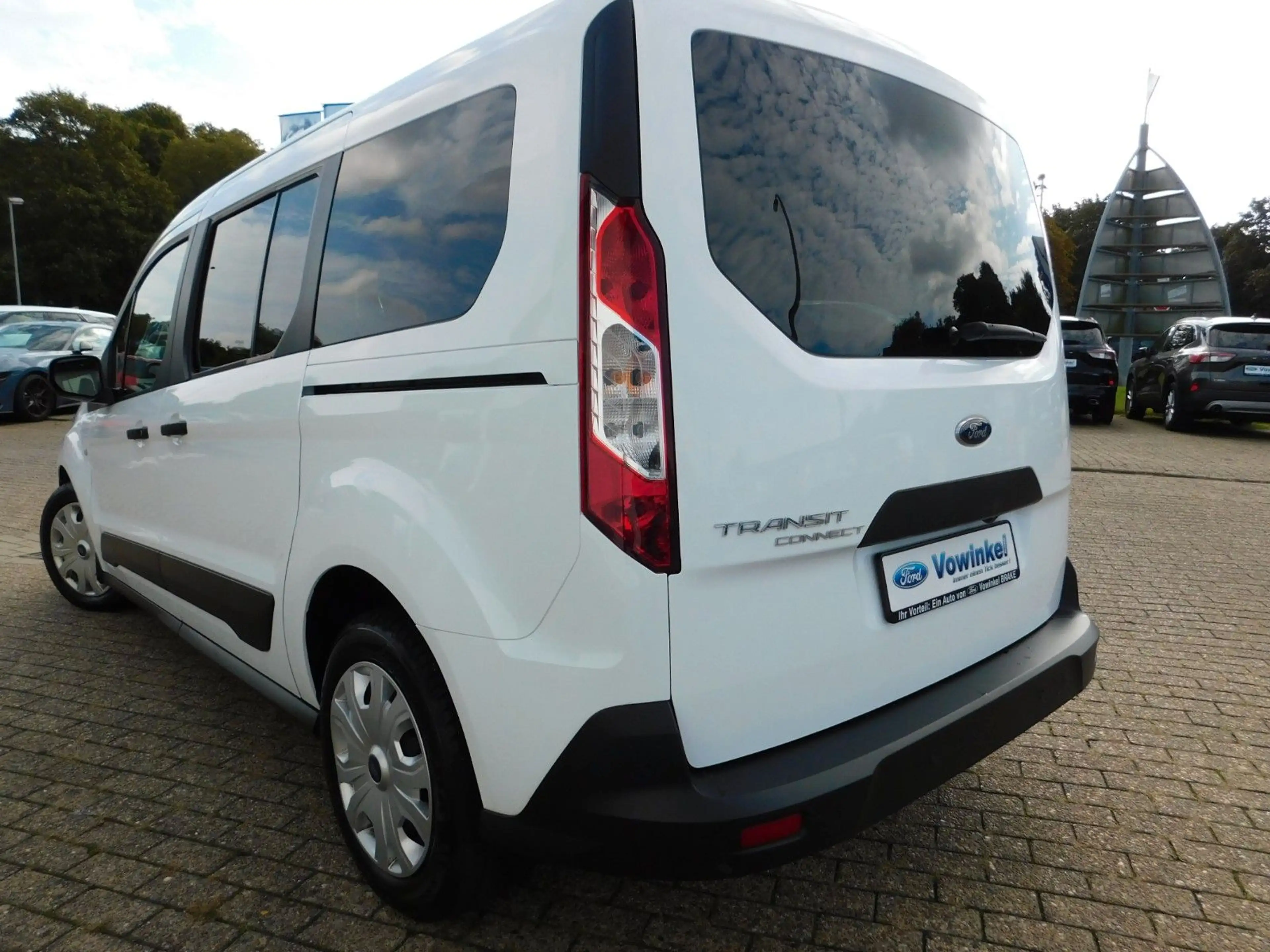 Ford Transit Connect Transit/Tourneo CONNECT Kombi  L2 TREND+NAV+ACC — photo 2