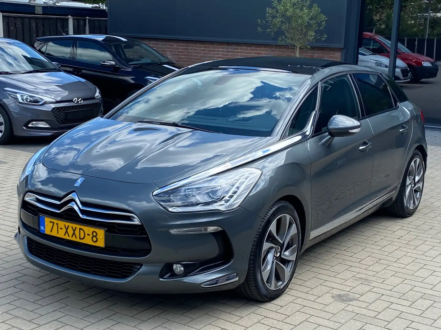 Citroen DS5 1.6 THP So Chic PANO NAVI CRUISE XENON LED CLIMA P Grigio - 1