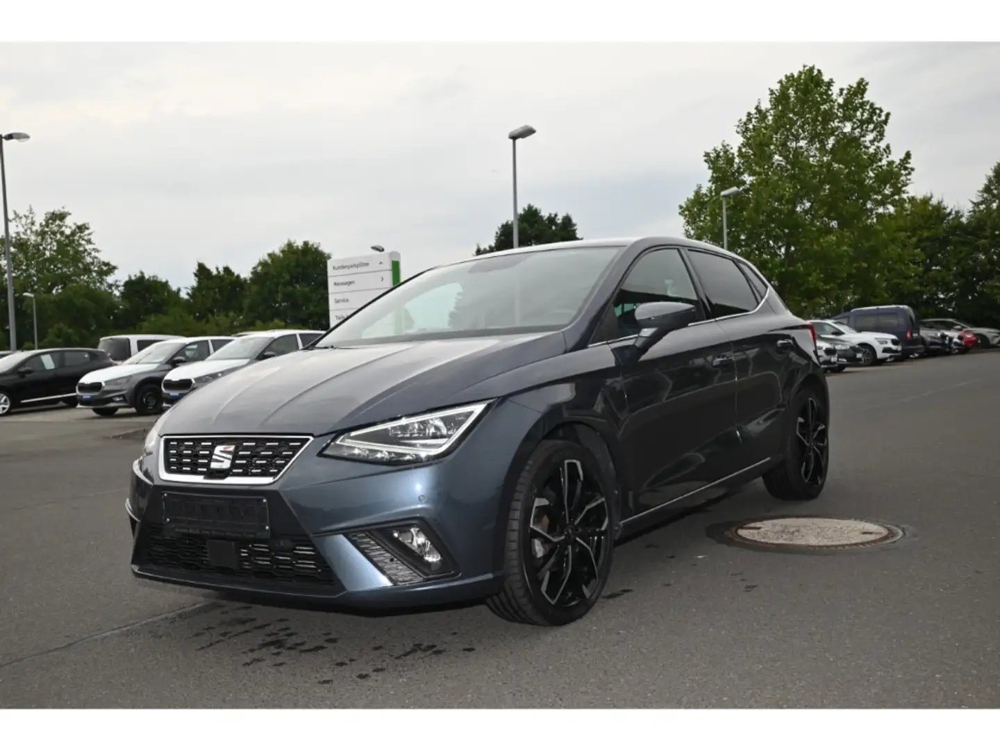 SEAT Ibiza XCellence 1.0TSI Navi LED ACC Apple CP SHz Grau - 1