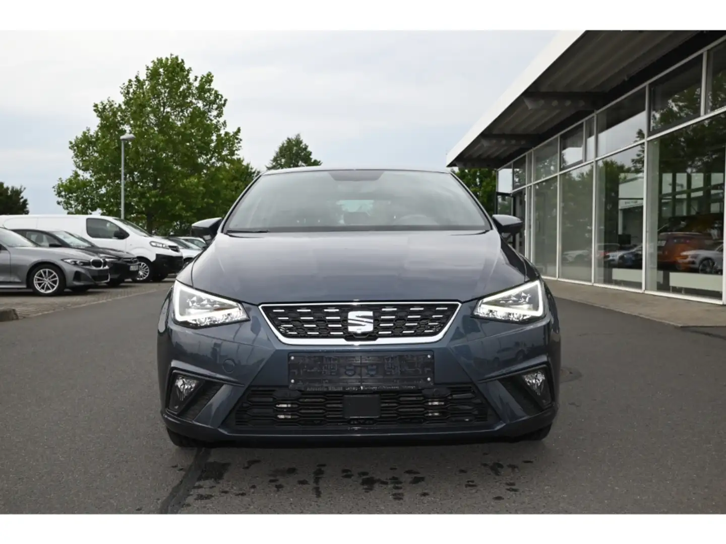 SEAT Ibiza XCellence 1.0TSI Navi LED ACC Apple CP SHz Grau - 2