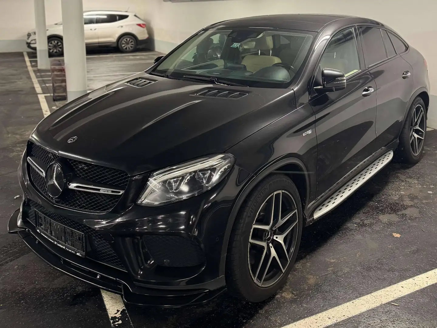 Mercedes-Benz GLE 43 AMG GLE 43 AMG 4Matic Aut. Schwarz - 1
