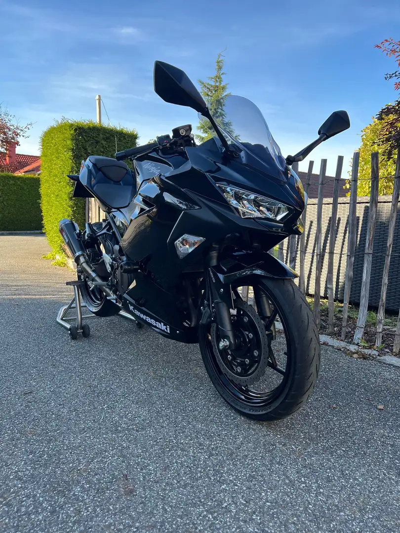 Kawasaki Ninja 400 Schwarz - 1