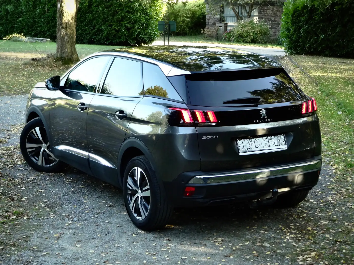 Peugeot 3008 1.5D EAT8 ** HAYON ELEC - SIEGES CHAUFFANTS ** Gris - 2