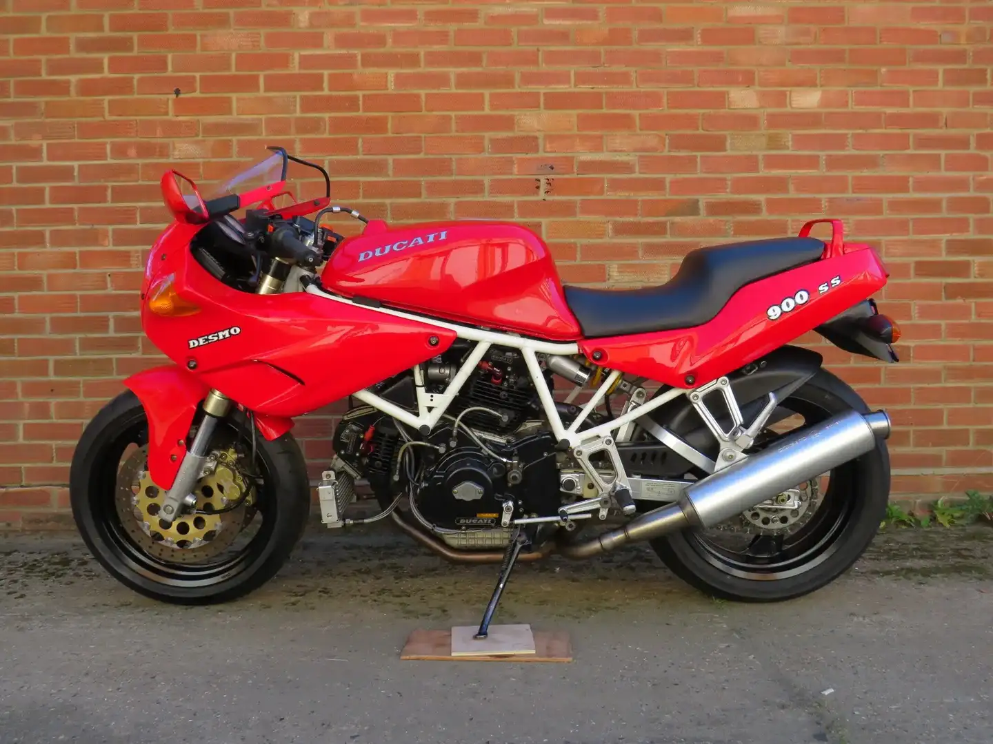 Ducati 900 SS Rouge - 1