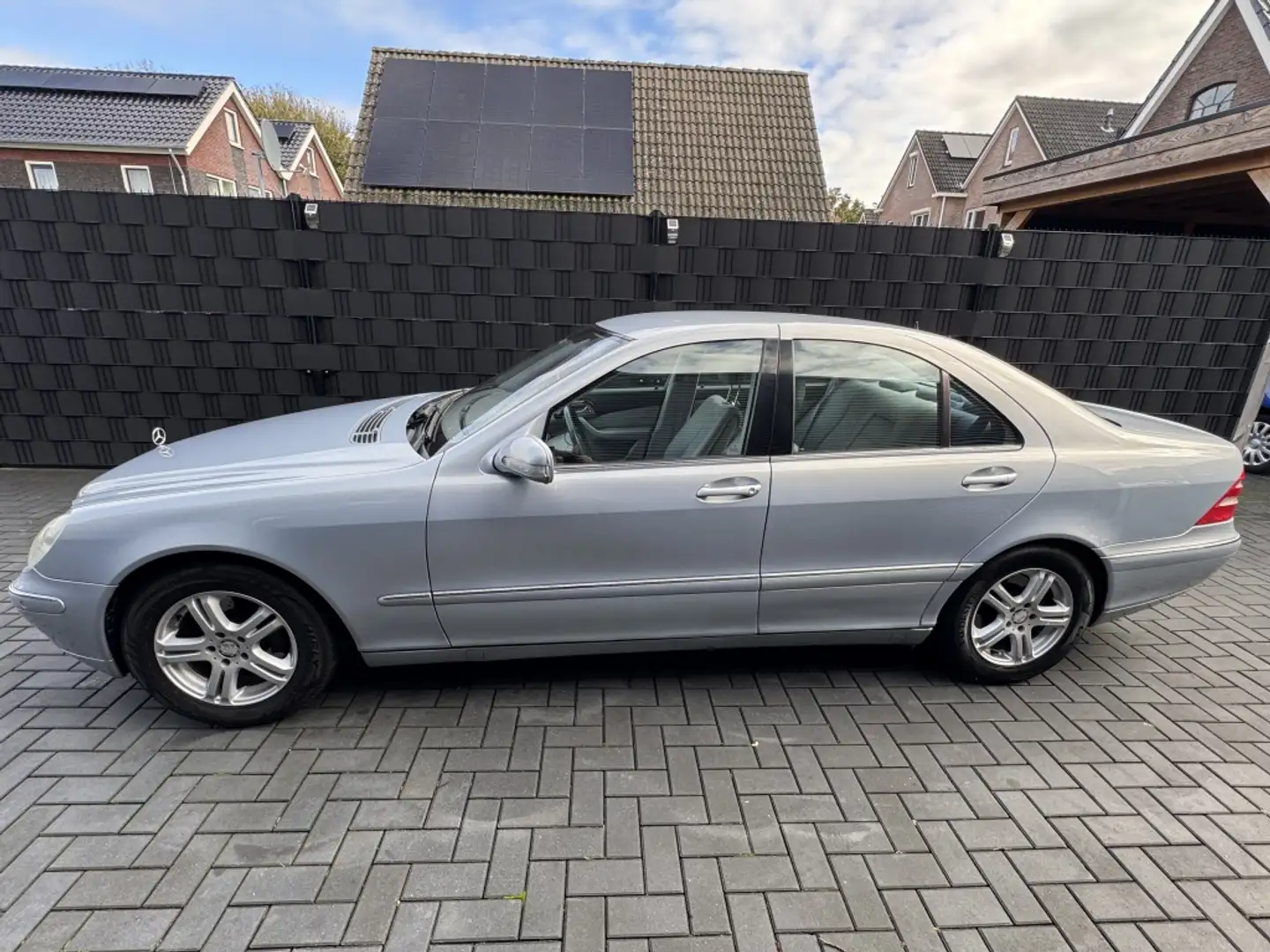 Mercedes-Benz S 320 LEER| NAVI| CRUISE| LUCHTVERING| NAP| APK Blauw - 2