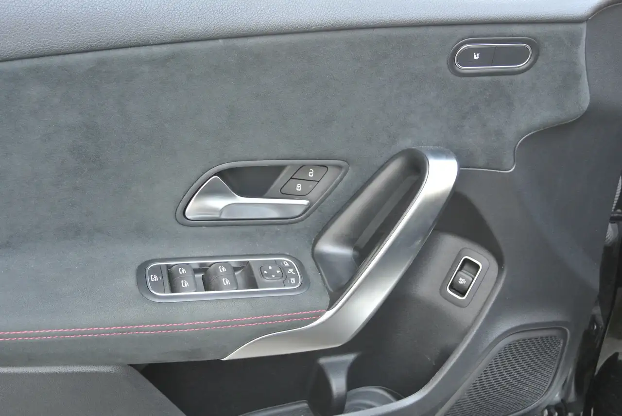 Mercedes-Benz A-Class Limousine Aut. ** AMG-Line **LEDER* LED * virt. CP, миниатюра 14