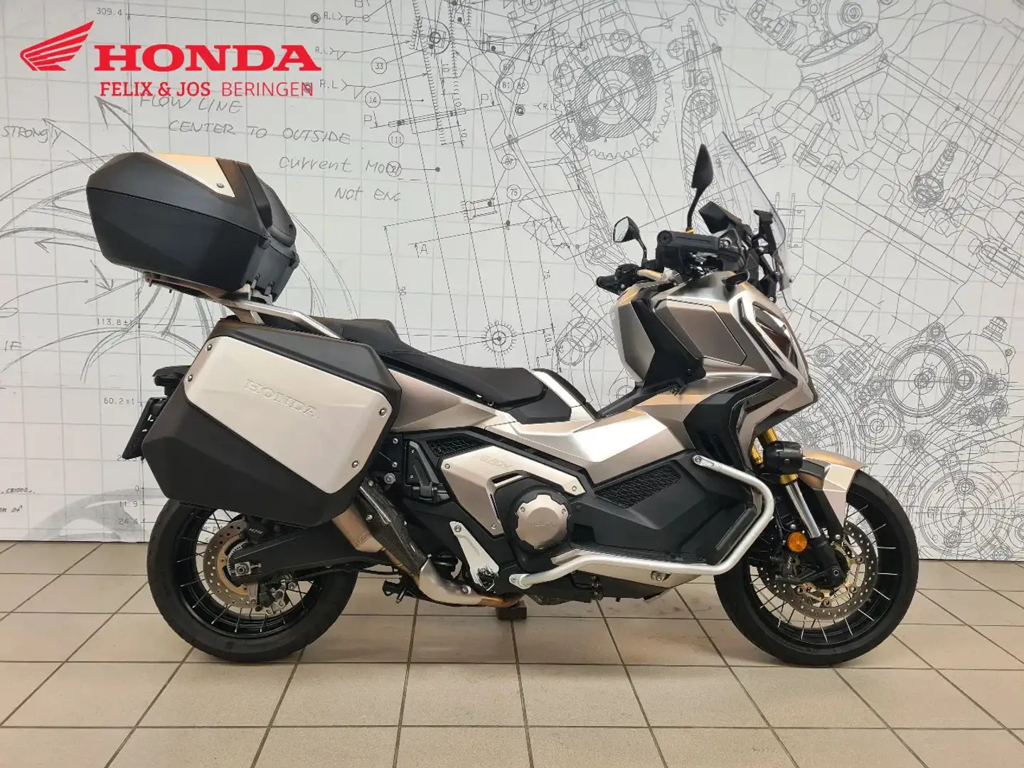 Honda X-ADV 750 Gris - 1