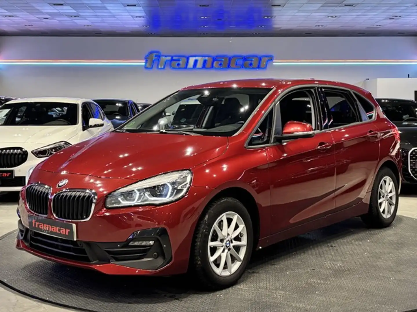 BMW 216 216dA Active Tourer Rouge - 1
