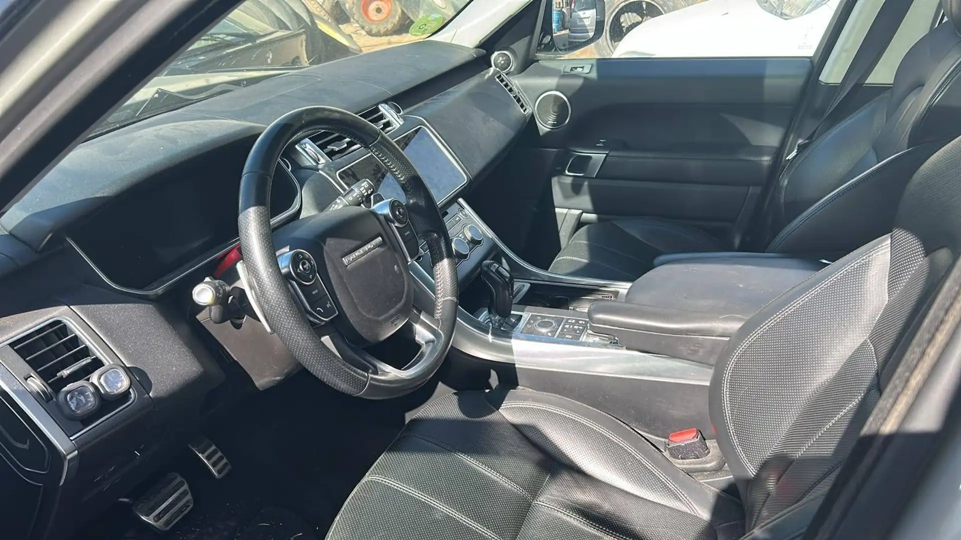 Land Rover Range Rover Sport Range Rover Sport 3.0SDV6 HSE Aut. 306 HSE Plateado - 2
