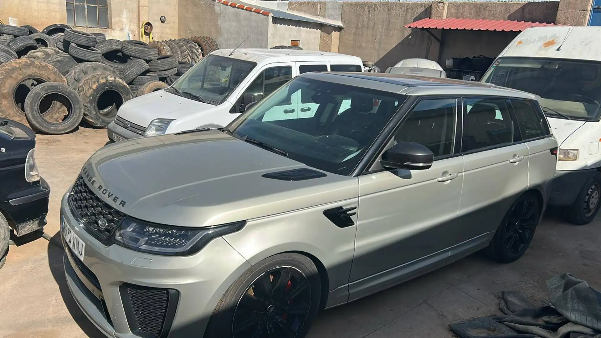 Land Rover Range Rover Sport Range Rover Sport 3.0SDV6 HSE Aut. 306 HSE Plateado - 1