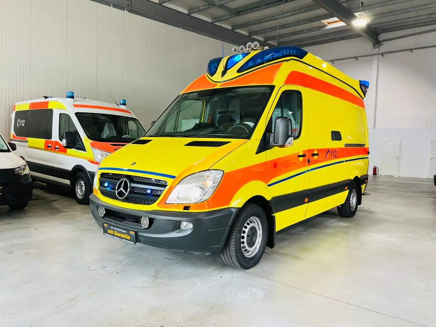 Mercedes-Benz Sprinter II 316 *KTW*RTW*RETTUNGSWAGEN*LIEGE*TRG Gelb - 2