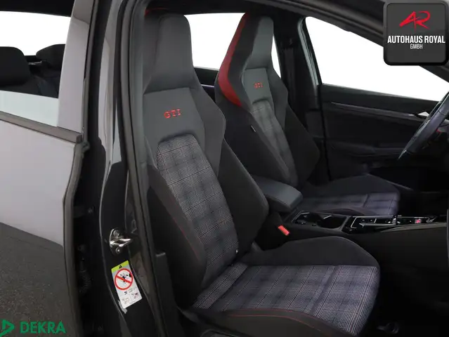 Volkswagen Golf view 11