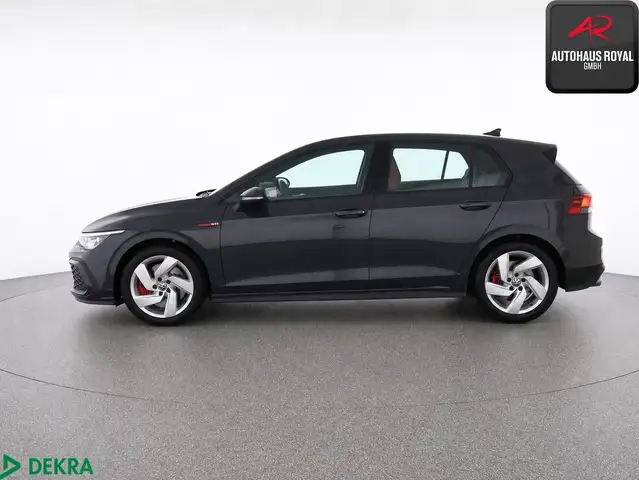 Volkswagen Golf view 2
