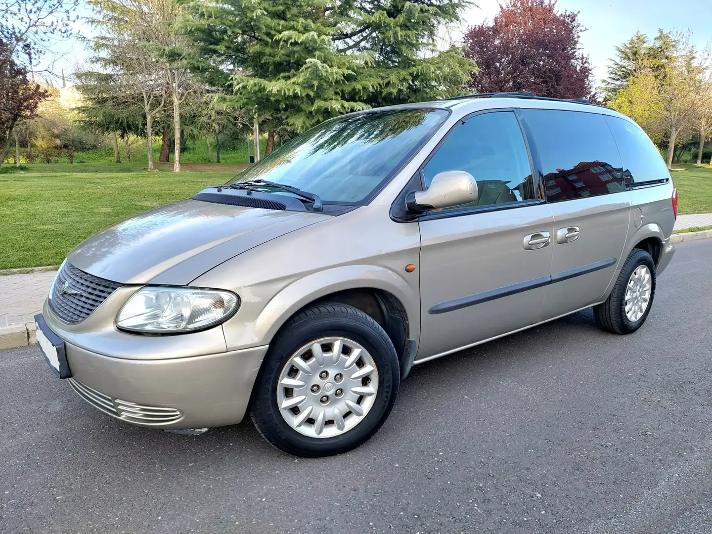 Chrysler Voyager Voyager 2.5CRD Edition Edition Beige - 1