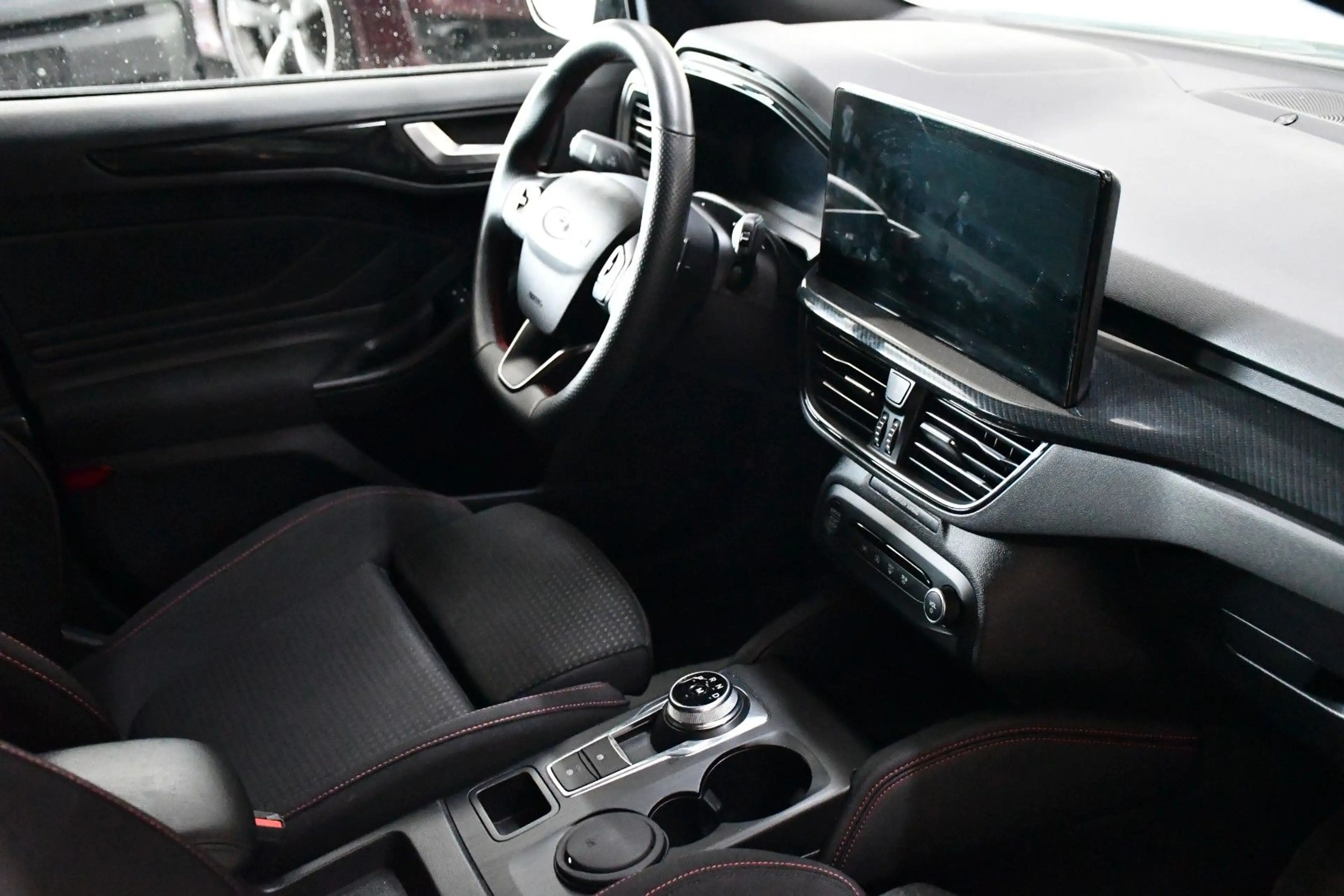 Ford Focus Turnier ST-Line X LED NAVI Kamera uvm. — photo 15