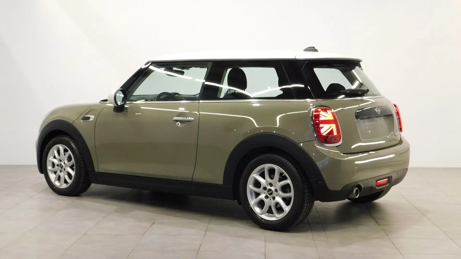 MINI Cooper COOPER 136CH Gris - 2